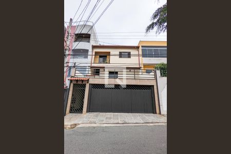 Casa à venda com 420m², 4 quartos e 4 vagasFachada