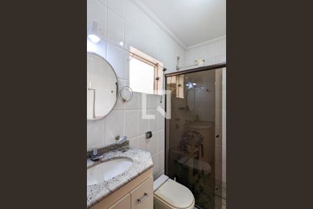 Casa à venda com 420m², 4 quartos e 4 vagasBanheiro da suíte 2