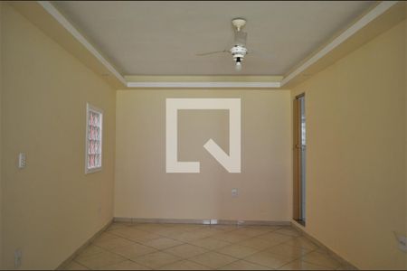 Casa para alugar com 45m², 1 quarto e sem vaga