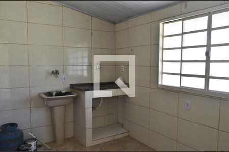 Casa para alugar com 45m², 1 quarto e sem vaga