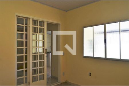 Casa para alugar com 45m², 1 quarto e sem vaga