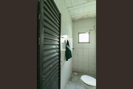 Casa à venda com 1000m², 4 quartos e sem vagaBanheiro casa 1