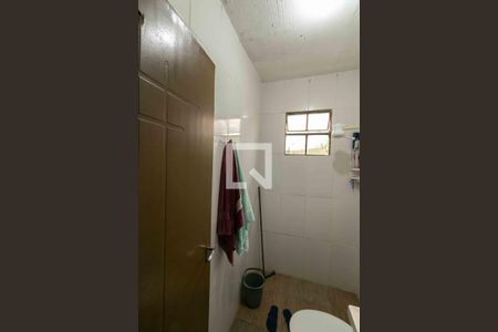 Casa à venda com 1000m², 4 quartos e sem vagaBanheiro casa 2