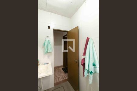 Casa à venda com 1000m², 4 quartos e sem vagaBanheiro casa 2