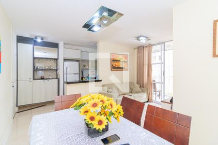 Sala de apartamento à venda com 2 quartos, 68m² em Vila Cunha Bueno, São Paulo