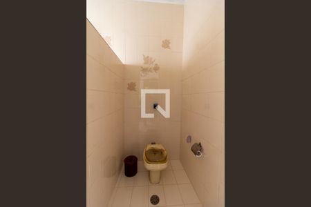 Casa à venda com 200m², 2 quartos e 2 vagasBanheiro Suíte 1