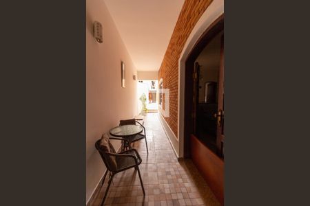 Casa à venda com 200m², 2 quartos e 2 vagasEntrada