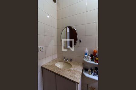 Casa à venda com 200m², 2 quartos e 2 vagasBanheiro Suíte 2