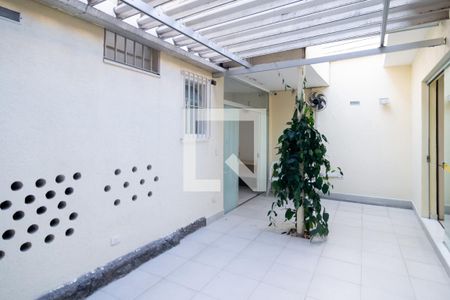 Casa para alugar com 300m², 3 quartos e 2 vagas Casa para alugar com 300m², 3 quartos e 2 vagasÁrea Externa