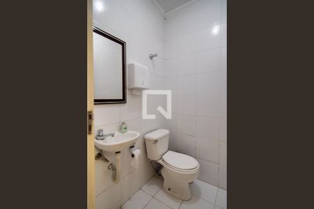 Casa para alugar com 300m², 3 quartos e 2 vagas Casa para alugar com 300m², 3 quartos e 2 vagasBanheiro 2 Edícula