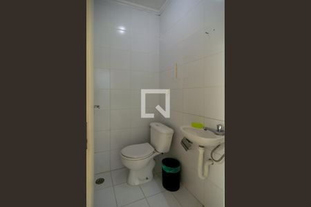 Casa para alugar com 300m², 3 quartos e 2 vagas Casa para alugar com 300m², 3 quartos e 2 vagasBanheiro Edícula