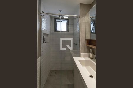 Apartamento para alugar com 69m², 2 quartos e 1 vaga Apartamento para alugar com 69m², 2 quartos e 1 vagaBanheiro 1 da Suíte