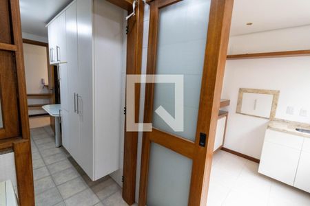 Apartamento para alugar com 71m², 2 quartos e 1 vagaÁrea de Serviço