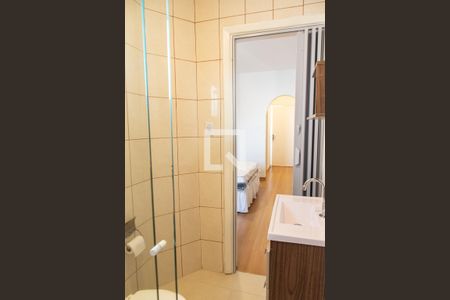 Banheiro de apartamento para alugar com 1 quarto, 27m² em Liberdade, São Paulo