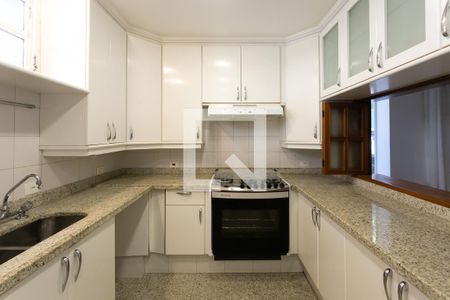 Casa para alugar com 350m², 5 quartos e 4 vagasCozinha