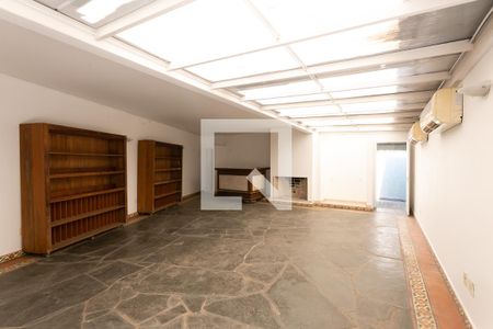 Casa para alugar com 350m², 5 quartos e 4 vagasSalão de Festas