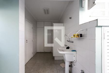 Casa para alugar com 350m², 5 quartos e 4 vagasÁrea de Serviço