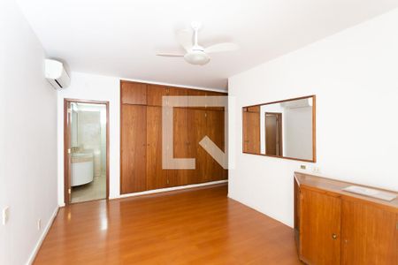 Casa para alugar com 350m², 5 quartos e 4 vagasSuíte