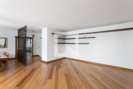 Sala de casa à venda com 5 quartos, 350m² em Boaçava, São Paulo