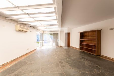 Casa para alugar com 350m², 5 quartos e 4 vagasSalão de Festas