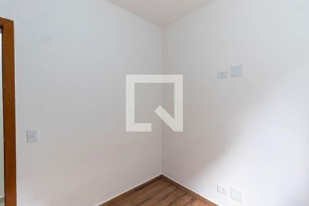 Quarto 1 de apartamento para alugar com 2 quartos, 42m² em Parque Maria Luiza, São Paulo