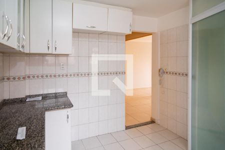 Cozinha de apartamento para alugar com 3 quartos, 75m² em Jardim Taquaral, São Paulo