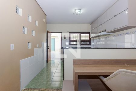 Sala de casa à venda com 3 quartos, 180m² em Passo das Pedras, Porto Alegre