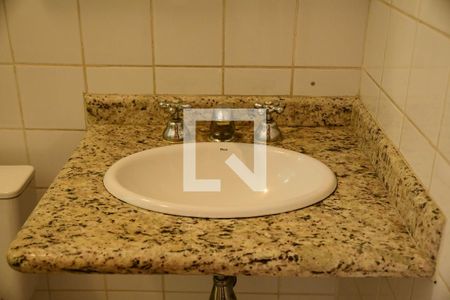 Apartamento para alugar com 48m², 2 quartos e 1 vaga Apartamento para alugar com 48m², 2 quartos e 1 vagaBanheiro
