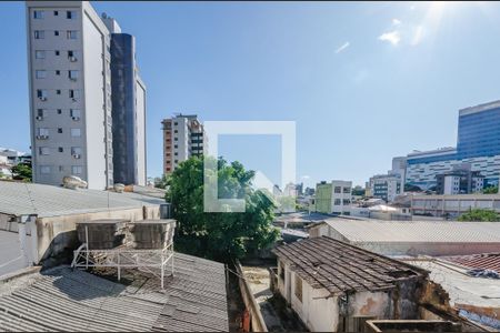 Casa à venda com 500m², 6 quartos e 3 vagas Casa à venda com 500m², 6 quartos e 3 vagasQuarto 3