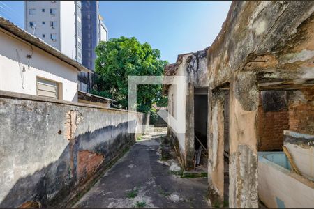 Casa à venda com 500m², 6 quartos e 3 vagas Casa à venda com 500m², 6 quartos e 3 vagasQuintal