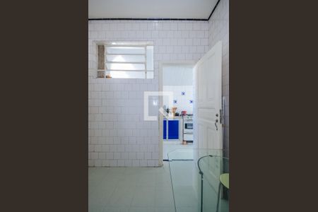 Casa à venda com 500m², 6 quartos e 3 vagas Casa à venda com 500m², 6 quartos e 3 vagasCopa