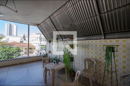 Casa à venda com 500m², 6 quartos e 3 vagas Casa à venda com 500m², 6 quartos e 3 vagasVaranda da Sala