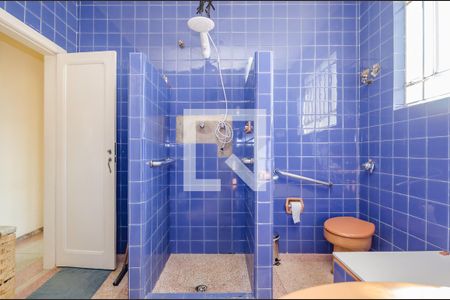 Casa à venda com 500m², 6 quartos e 3 vagas Casa à venda com 500m², 6 quartos e 3 vagasBanheiro