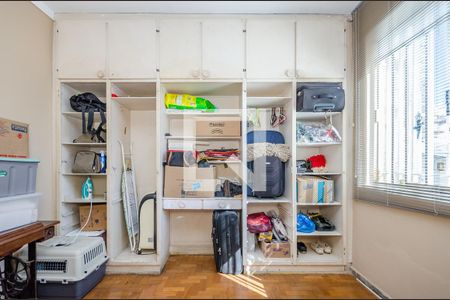 Casa à venda com 500m², 6 quartos e 3 vagas Casa à venda com 500m², 6 quartos e 3 vagasQuarto 3