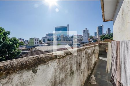 Casa à venda com 500m², 6 quartos e 3 vagas Casa à venda com 500m², 6 quartos e 3 vagasÁrea Externa
