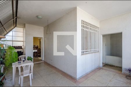 Casa à venda com 500m², 6 quartos e 3 vagas Casa à venda com 500m², 6 quartos e 3 vagasVaranda da Sala