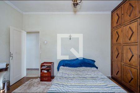 Casa à venda com 500m², 6 quartos e 3 vagas Casa à venda com 500m², 6 quartos e 3 vagasQuarto 2