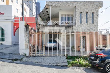 Casa à venda com 500m², 6 quartos e 3 vagas Casa à venda com 500m², 6 quartos e 3 vagasFachada