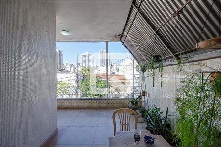 Casa à venda com 500m², 6 quartos e 3 vagas Casa à venda com 500m², 6 quartos e 3 vagasVaranda da Sala