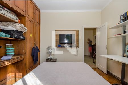 Casa à venda com 500m², 6 quartos e 3 vagas Casa à venda com 500m², 6 quartos e 3 vagasQuarto 1