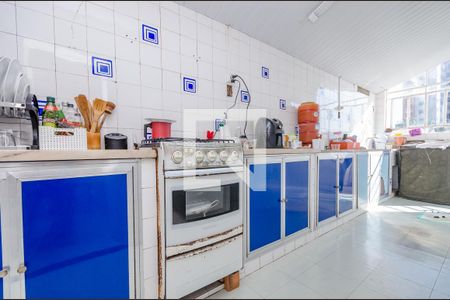 Casa à venda com 500m², 6 quartos e 3 vagas Casa à venda com 500m², 6 quartos e 3 vagasCozinha