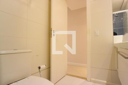 Apartamento para alugar com 196m², 3 quartos e 3 vagasBanheiro da Suíte 1