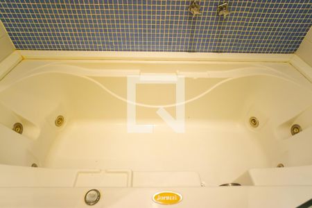 Apartamento para alugar com 196m², 3 quartos e 3 vagasBanheiro da Suíte 1