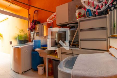 Casa à venda com 90m², 3 quartos e 2 vagas Casa à venda com 90m², 3 quartos e 2 vagasÁrea de serviço