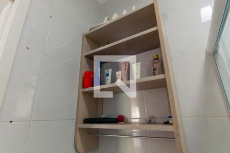 Casa à venda com 90m², 3 quartos e 2 vagas Casa à venda com 90m², 3 quartos e 2 vagasBanheiro social