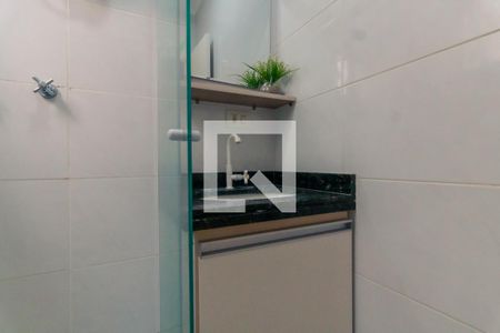 Casa à venda com 90m², 3 quartos e 2 vagas Casa à venda com 90m², 3 quartos e 2 vagasBanheiro social