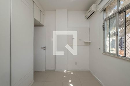 Quarto 1 de apartamento à venda com 2 quartos, 57m² em Tijuca, Rio de Janeiro