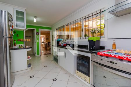 Casa à venda com 340m², 6 quartos e 7 vagasCozinha