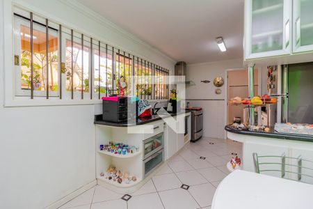 Casa à venda com 340m², 6 quartos e 7 vagasCozinha