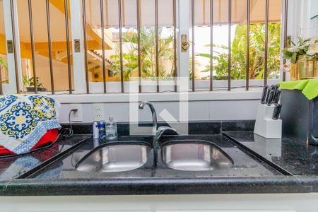 Casa à venda com 340m², 6 quartos e 7 vagasCozinha